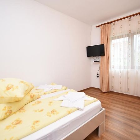 Casa Para Hotel Haţeg Екстериор снимка